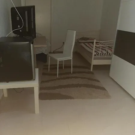 Monteurenzimmer Yousef Lüks kamp alanı